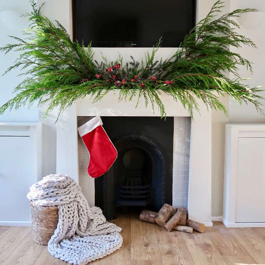 Create a festive foraged fireplace garland for free!