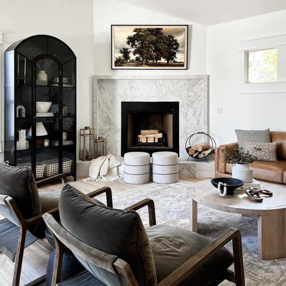 Decor Tips for an Awkward Living Room With a Corner Fireplace