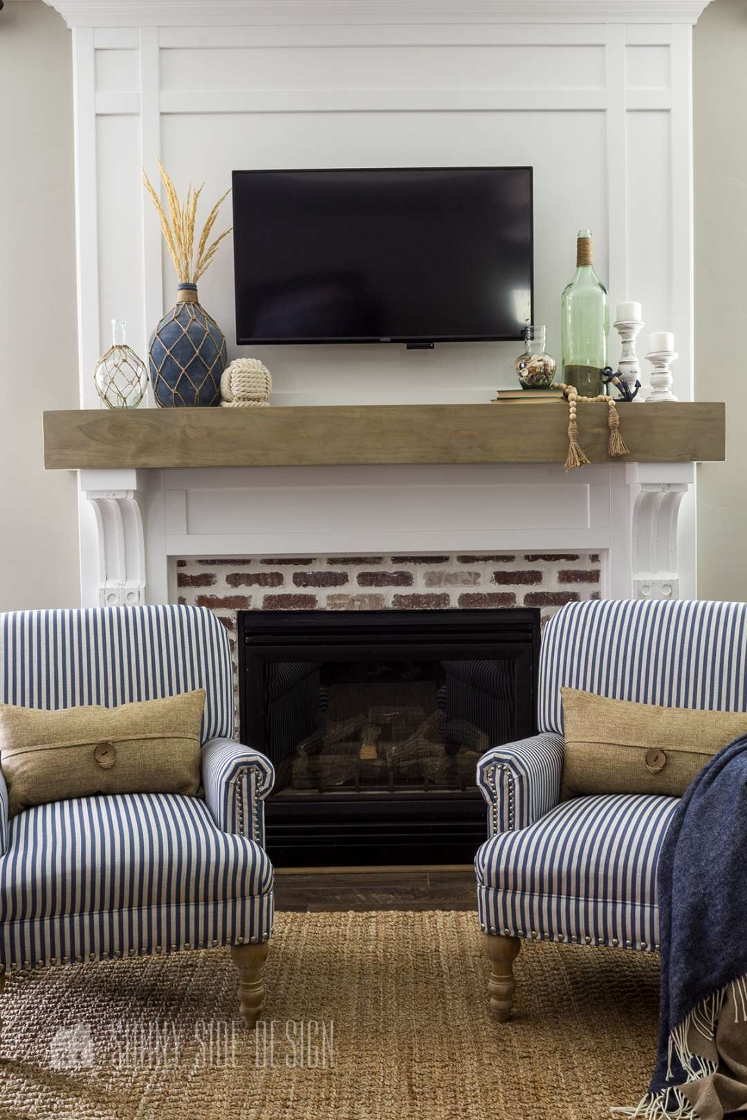 Modern Mantel Decor With A TV:  Ways To Pull It Off  Chrissy