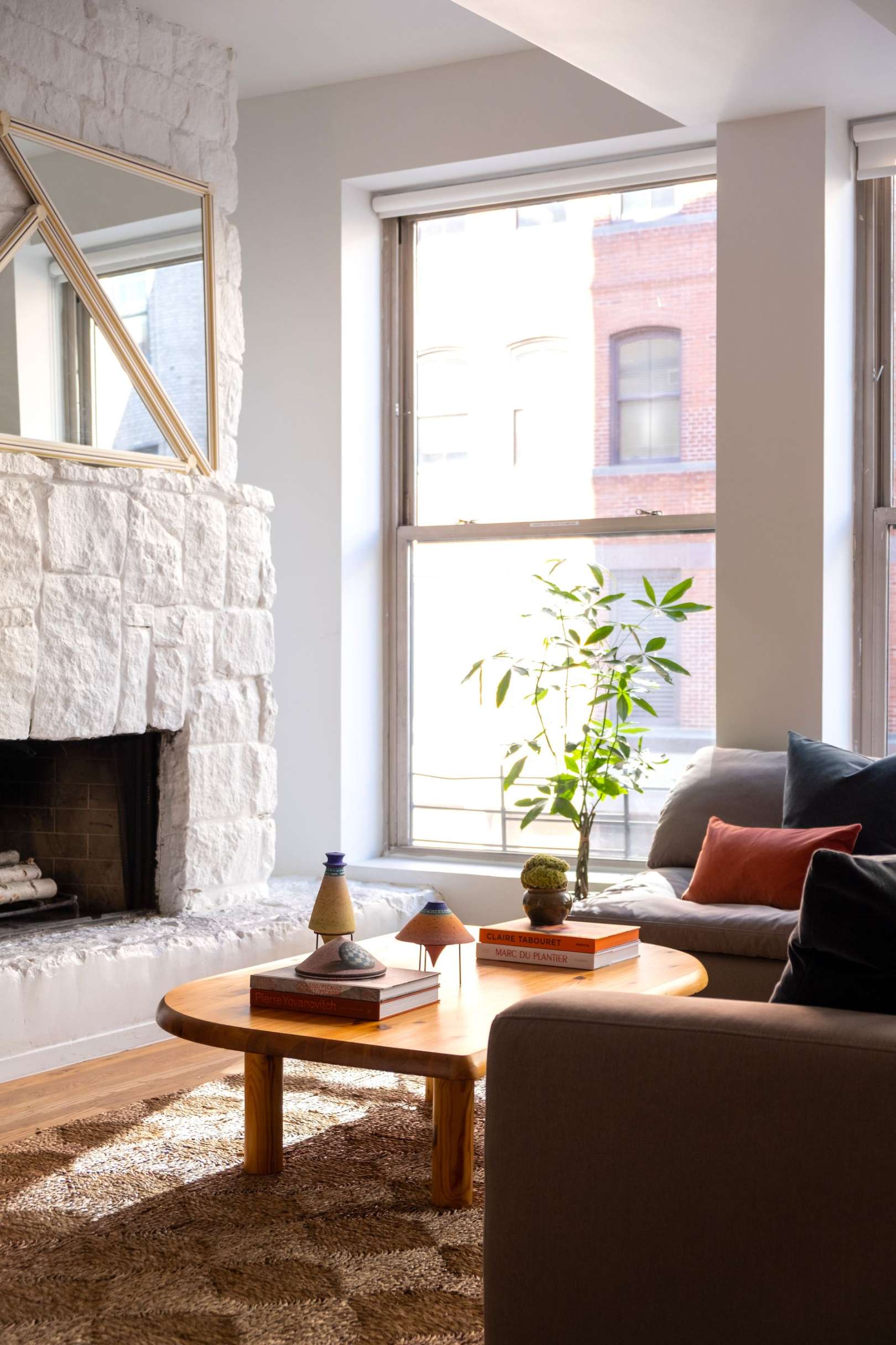 Stylish Painted Fireplaces That Look Modern and Cozy