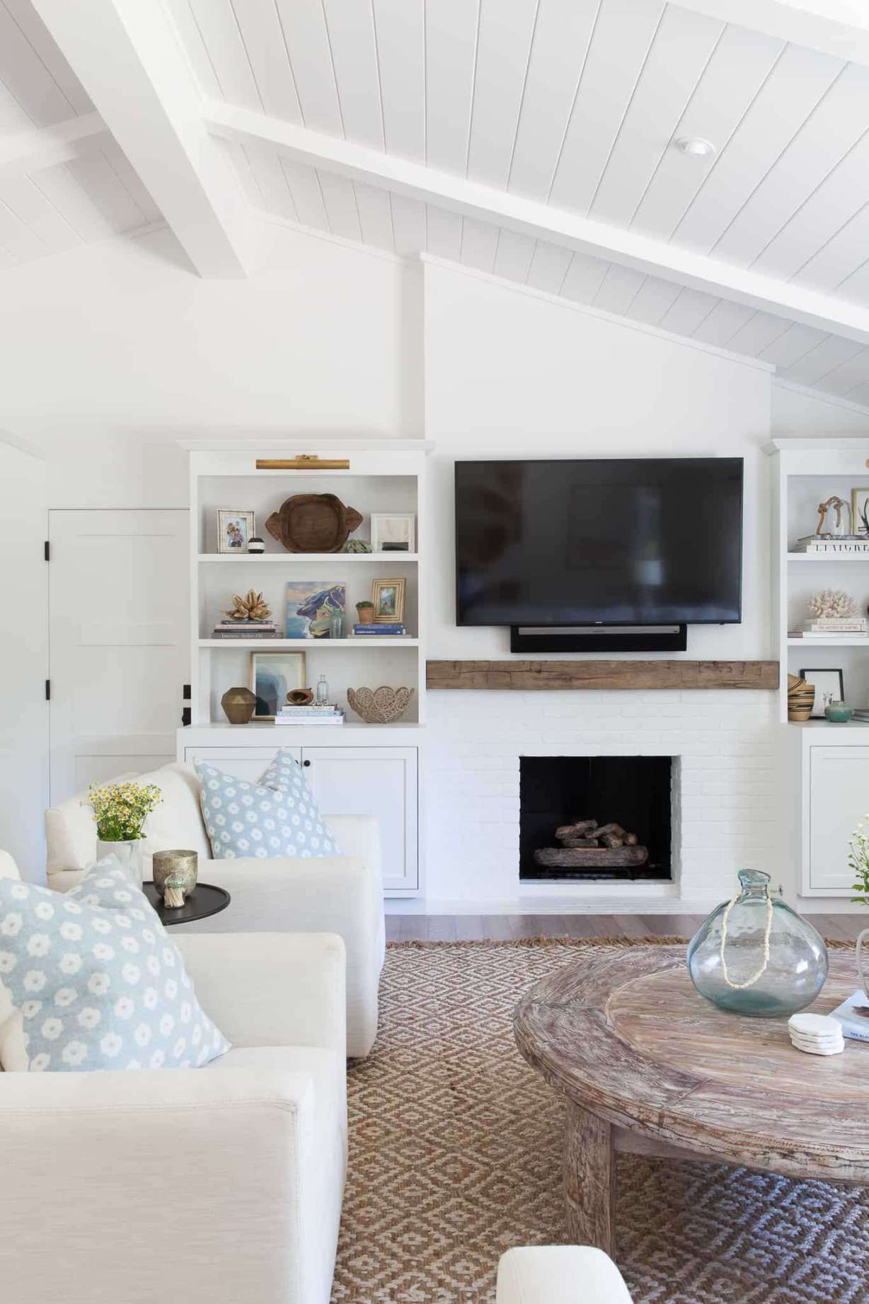 Beach House Living Rooms to Transport You to the Coast