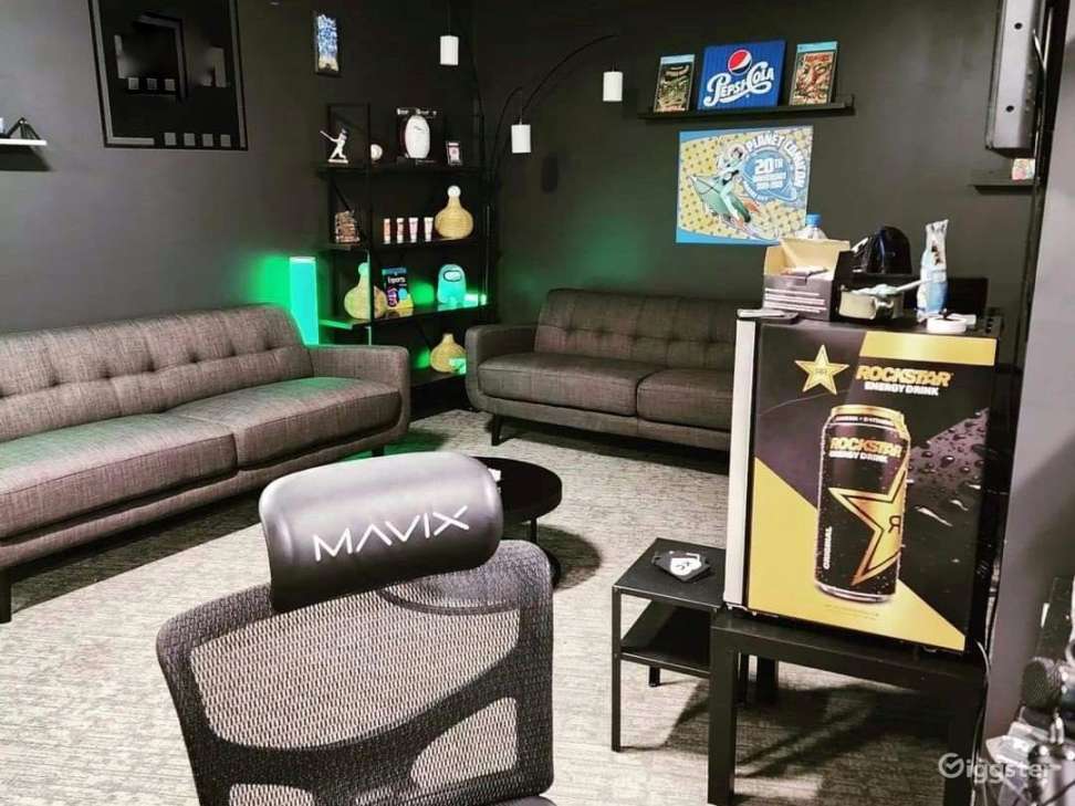 Content Creator & Gaming Studio  Rent this location on Giggster