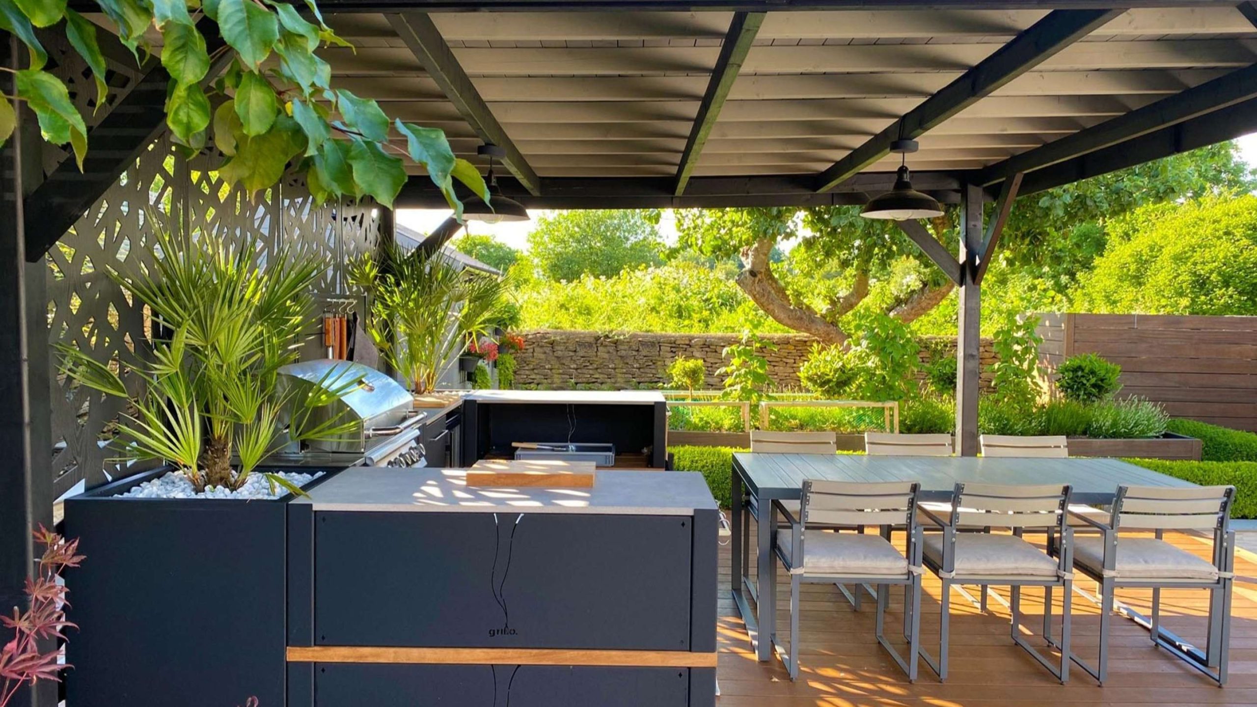 covered outdoor kitchen ideas to guard your grill in style