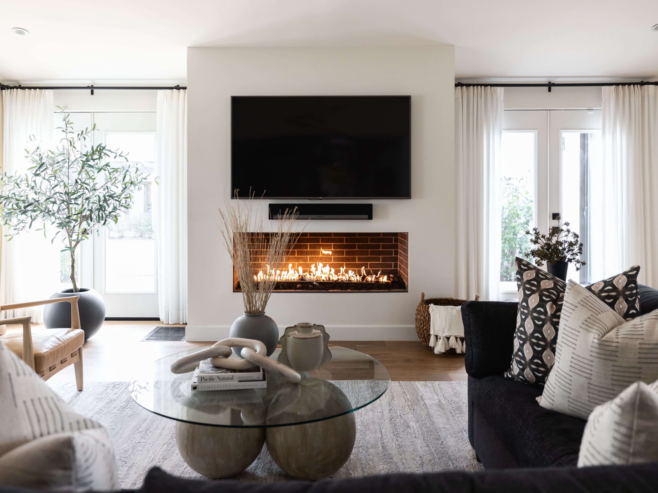 Cozy Living Room Ideas From Designers on How to Make Your