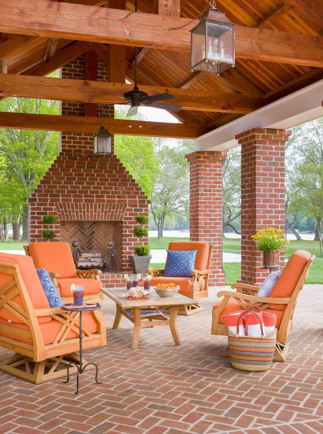 Cozy Outdoor Fireplace Ideas for a Cool-Weather Hangout Space