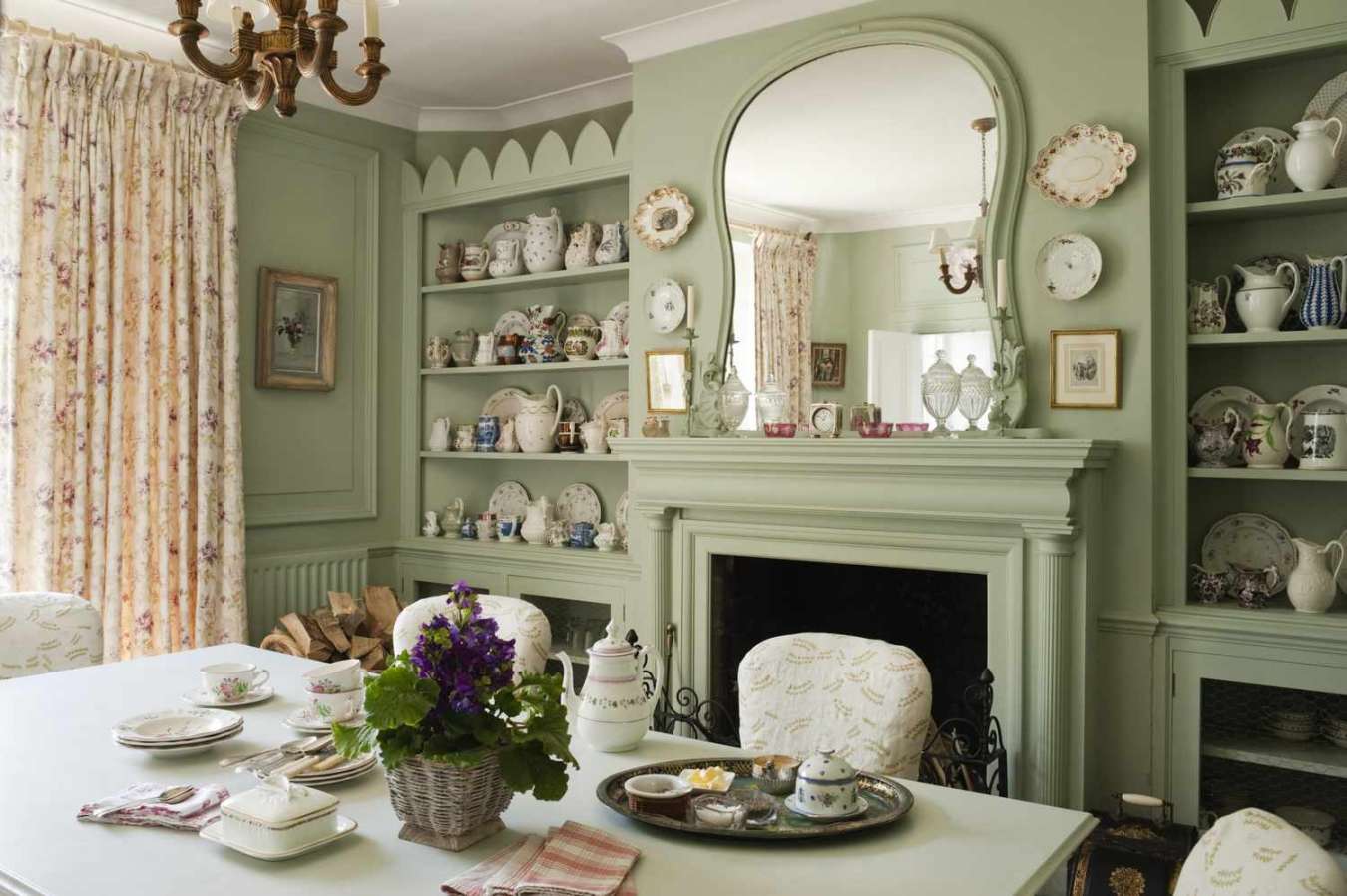 Dining Room Paint Colors Worthy of Your Happiest Dinner Occasions