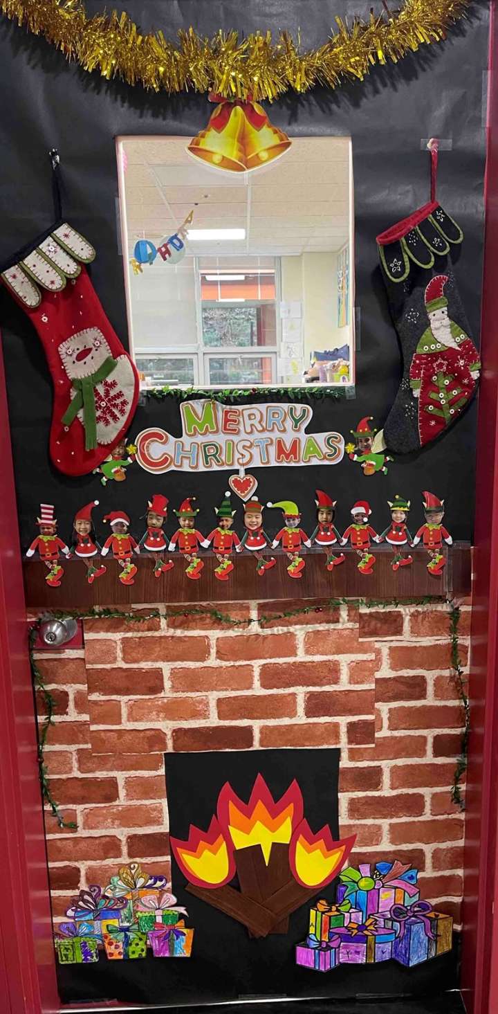 ES Christmas Door Decorating Showcases Student Creativity — YISS
