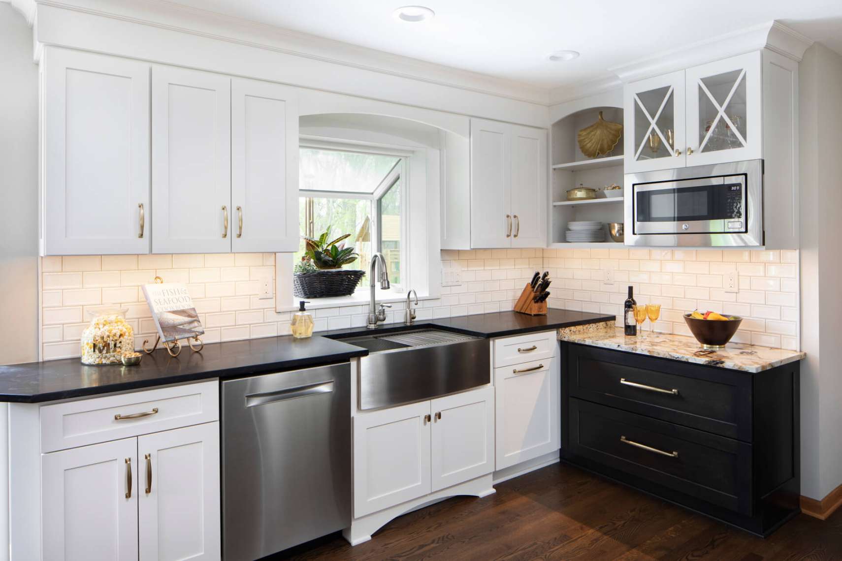 Kitchen Design : How to Choose Corner Wall Cabinetry Styles for