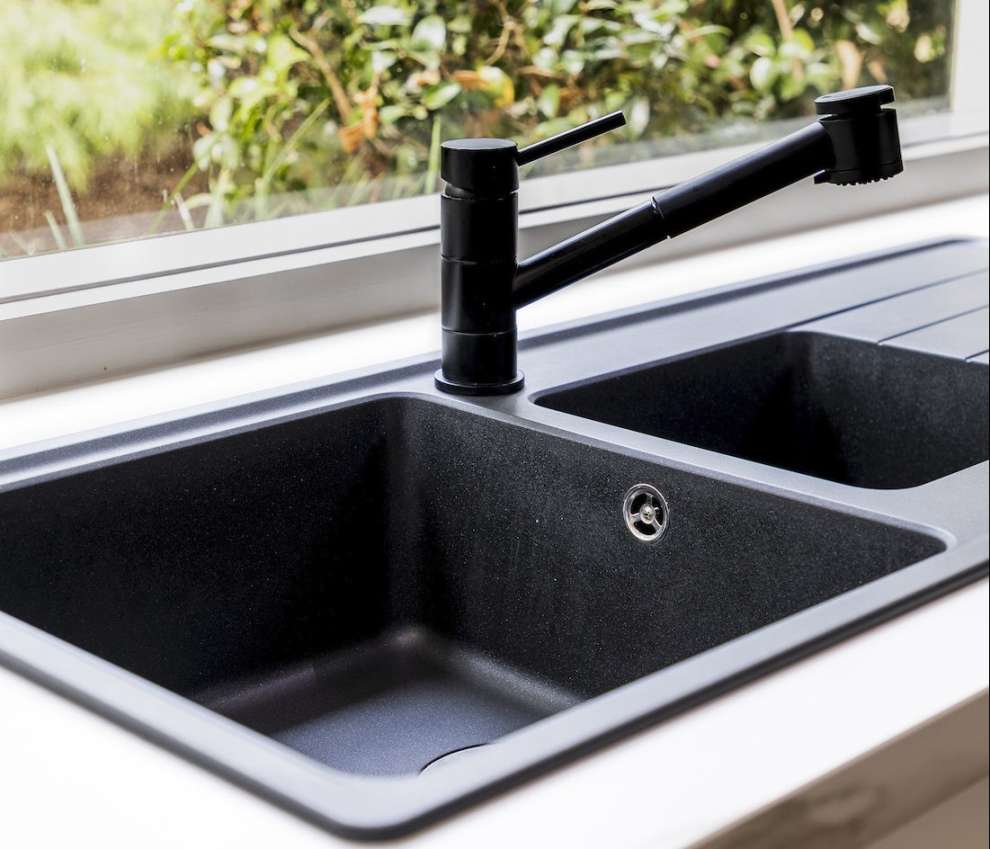 Quartz composite sinks pros + cons: Should you use quartz kitchen