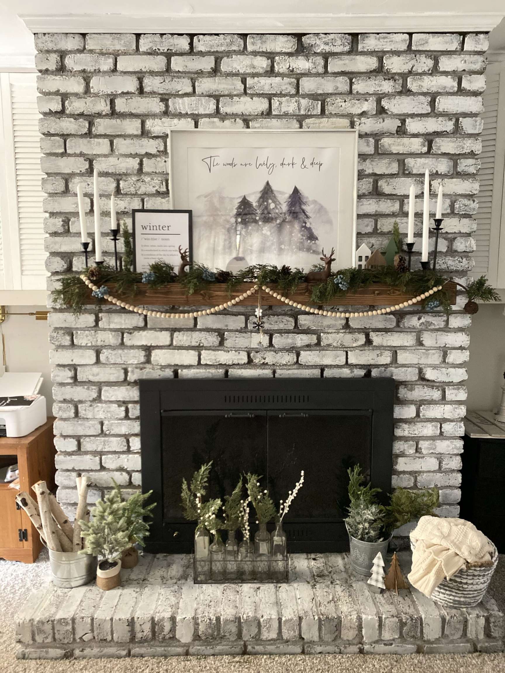 Rustic Mantel Decorating Ideas for Every Day : A Style Guide