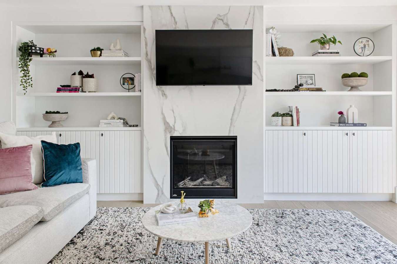 Sleek Electric Fireplace Ideas With a TV Above