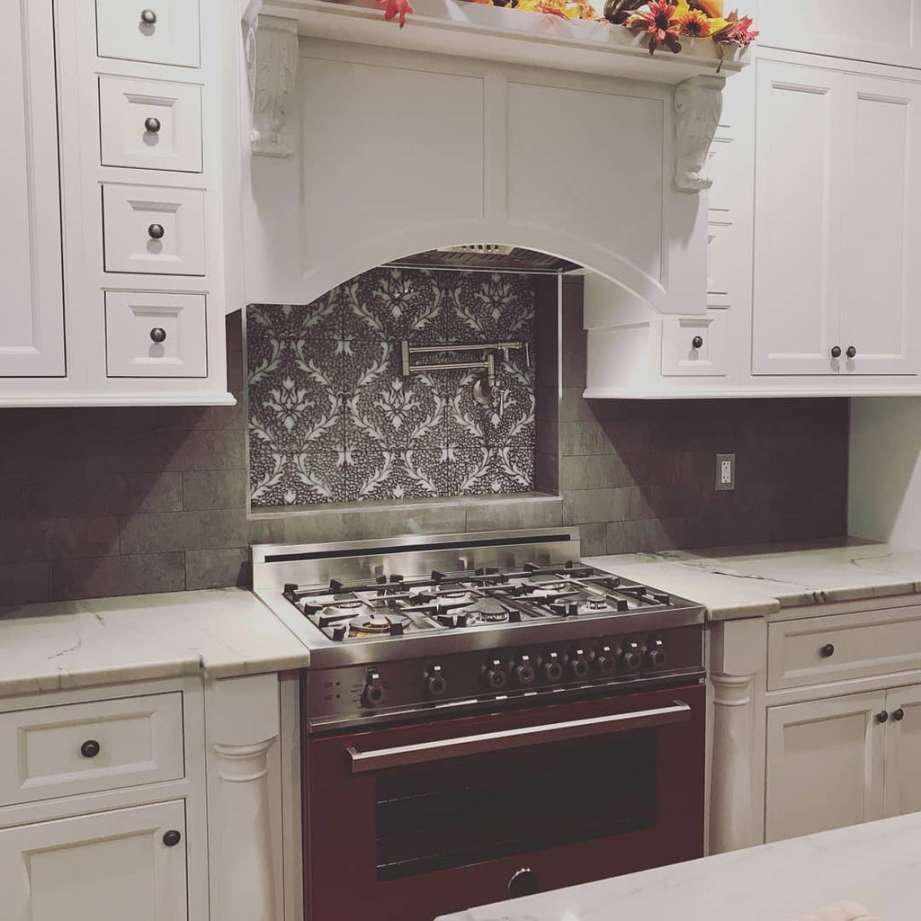 Stove Backsplash Ideas to Create a Focal Point in your Kitchen