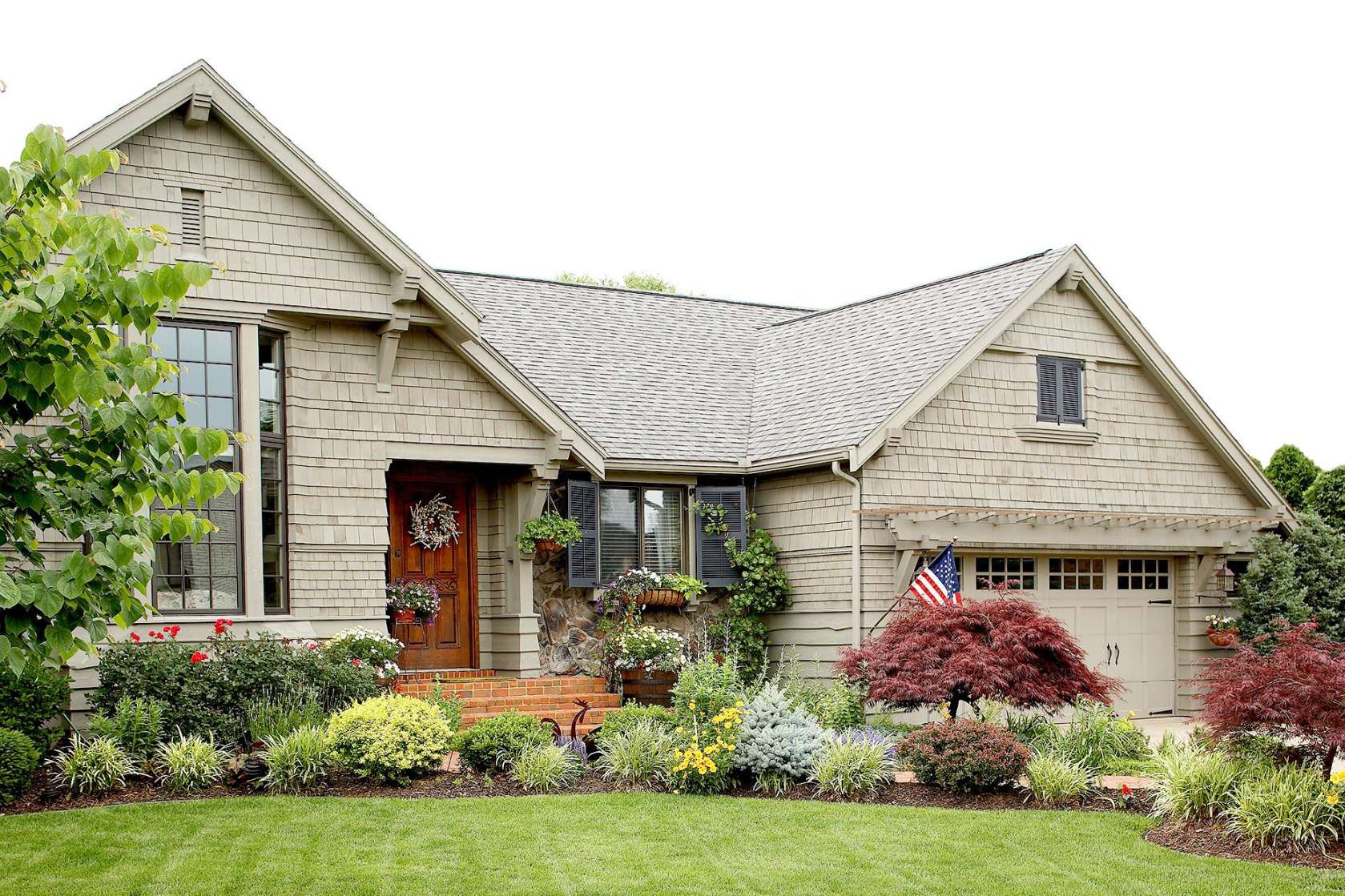 Curb Appeal Landscaping Ideas to Maximize Your Home