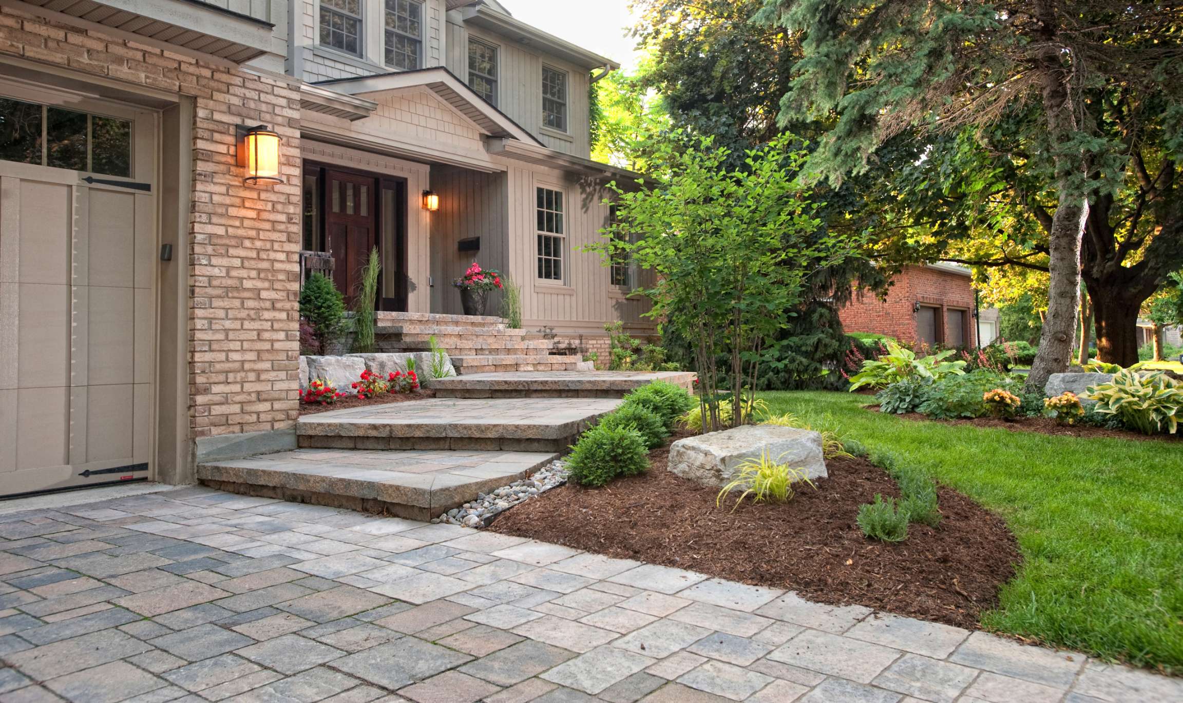 Front Yard Driveway Ideas You