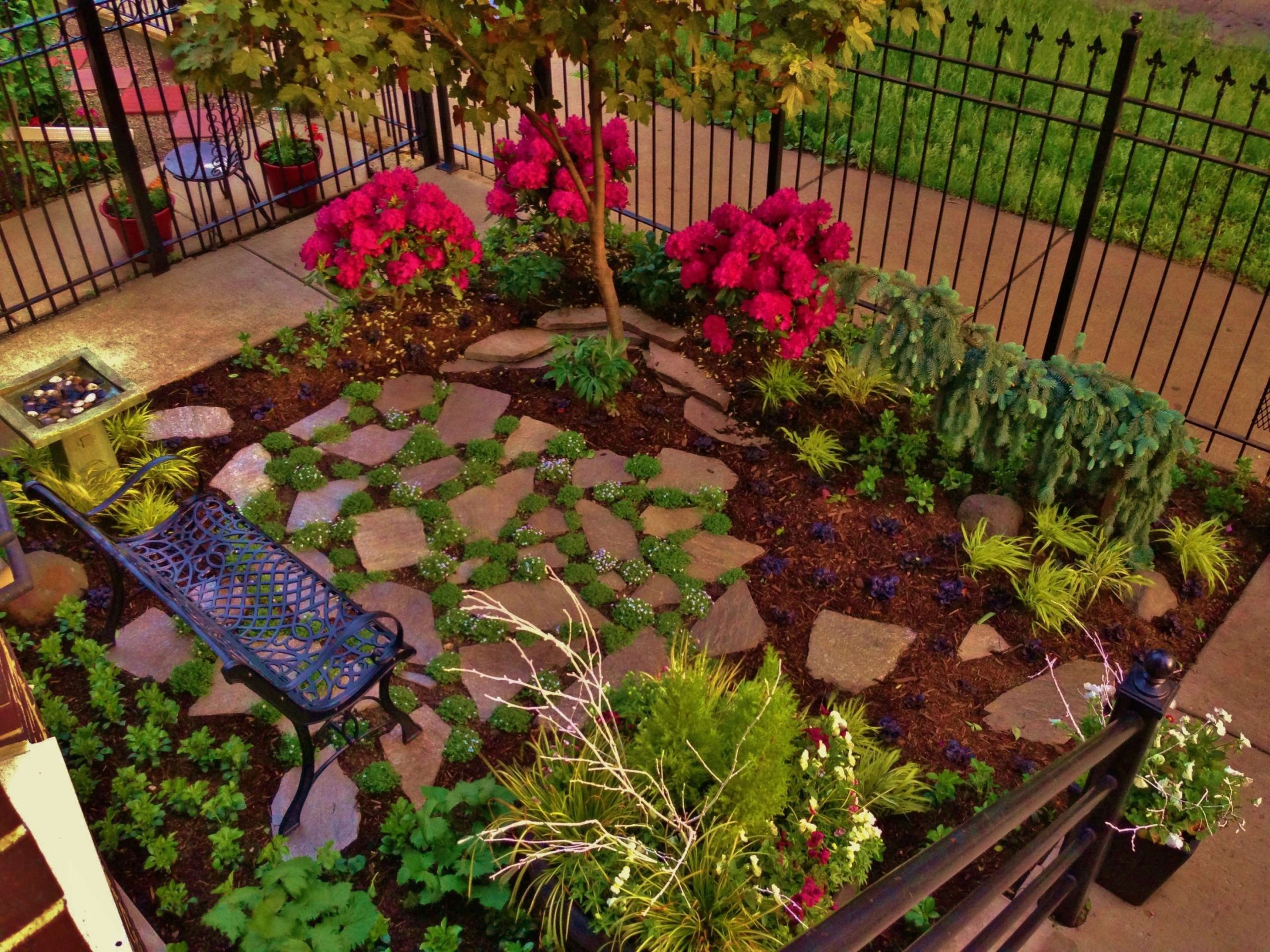 Garden added to small front yard in Chicago by Brent Riechers