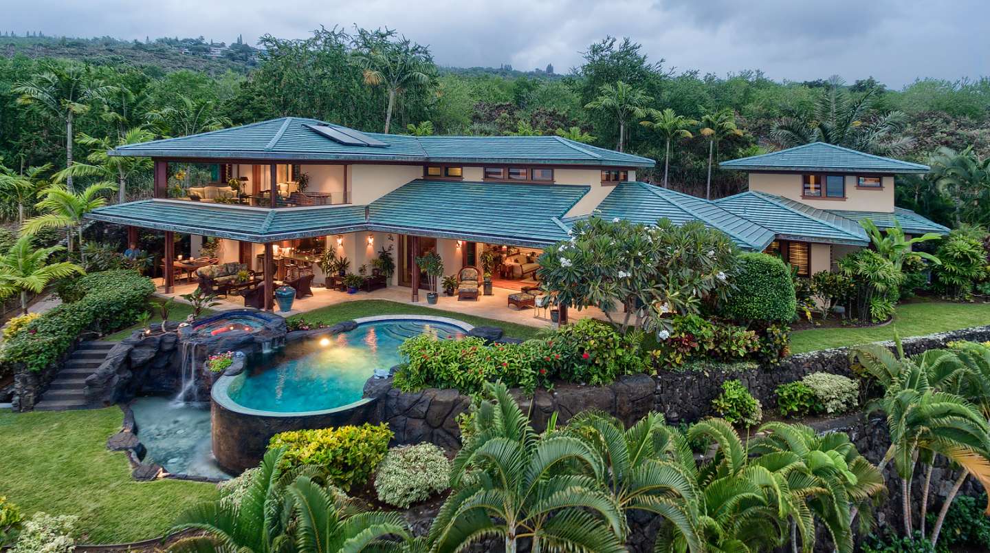 Hawaii Homes with Tropical Landscape Design - Hawaii Real Estate