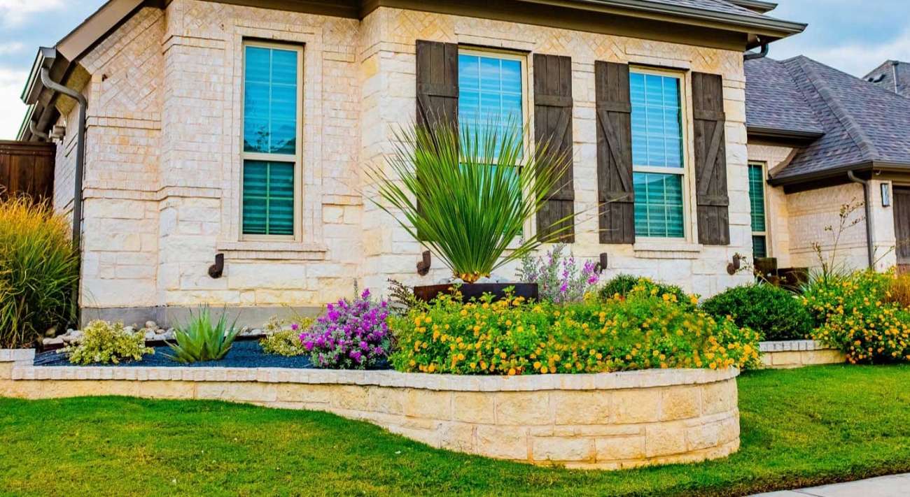 Headturning Front Yard Design Services for Dallas, TX Homeowners