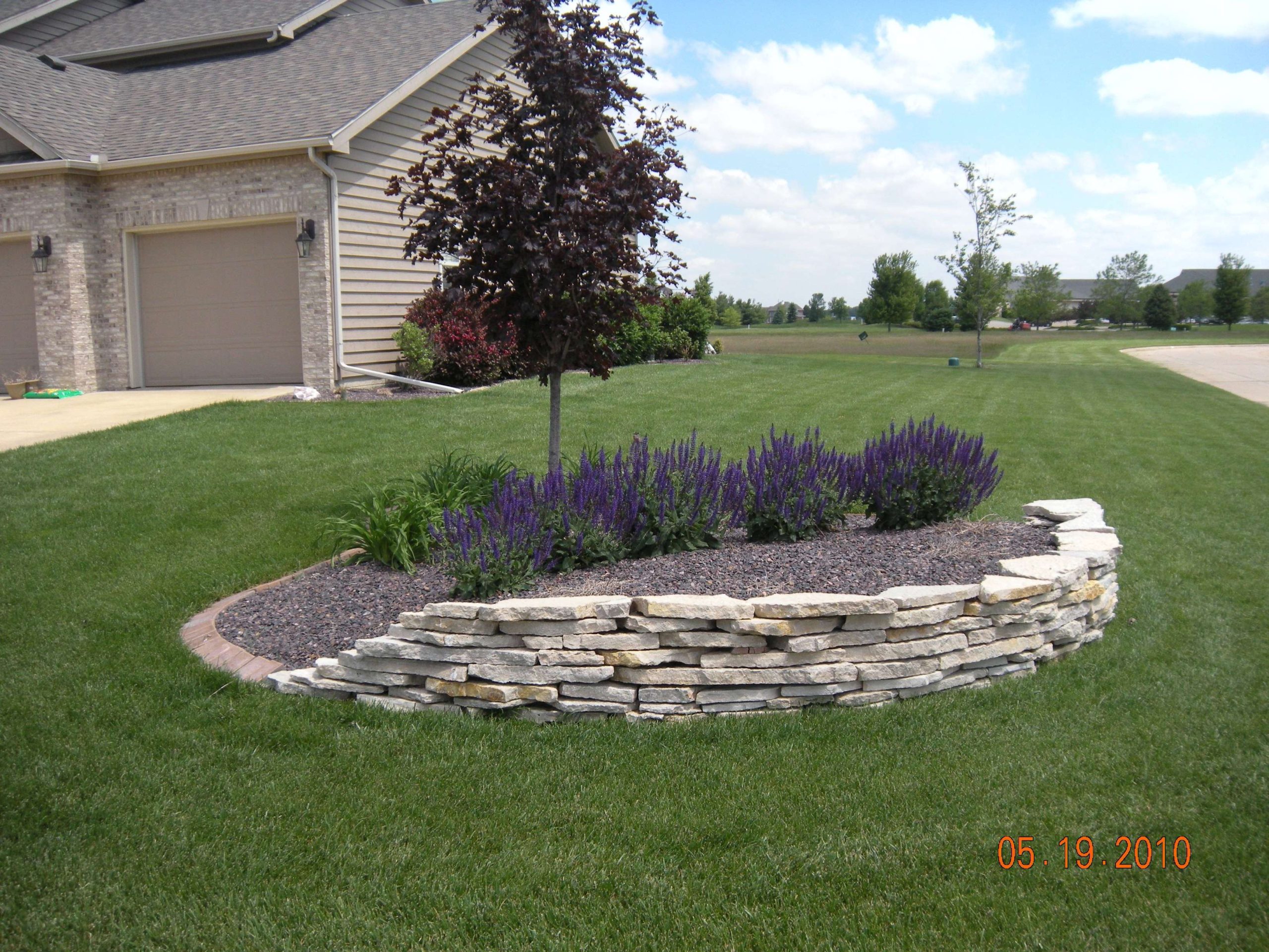 Kiefer Landscaping Your Illinois Landscaping Company  Front yard