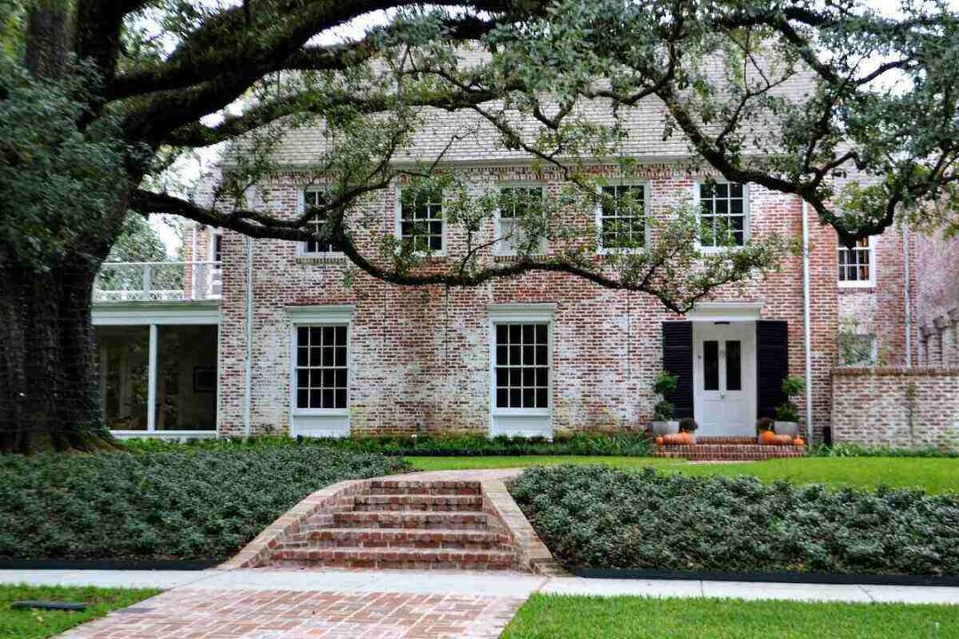 Low-Maintenance Landscaping Ideas for Your Houston Yard