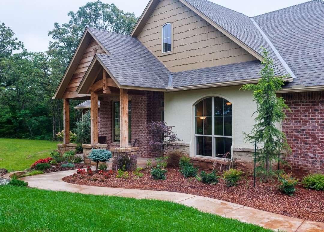 Tips for Adding Curb Appeal and Value to Your Oklahoma Home